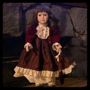 world gallery dolls and collectibles